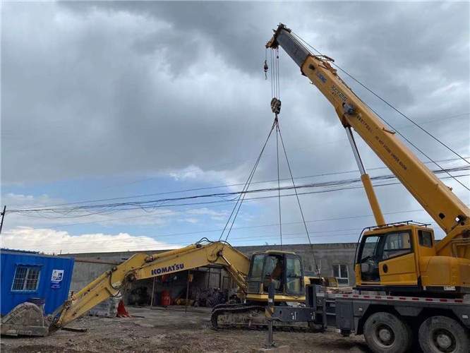 介休市25吨吊车的工作半径是多少？