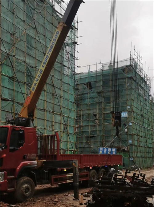 介休市“慢工细活”—— 吊车的 “微动控制” 技术